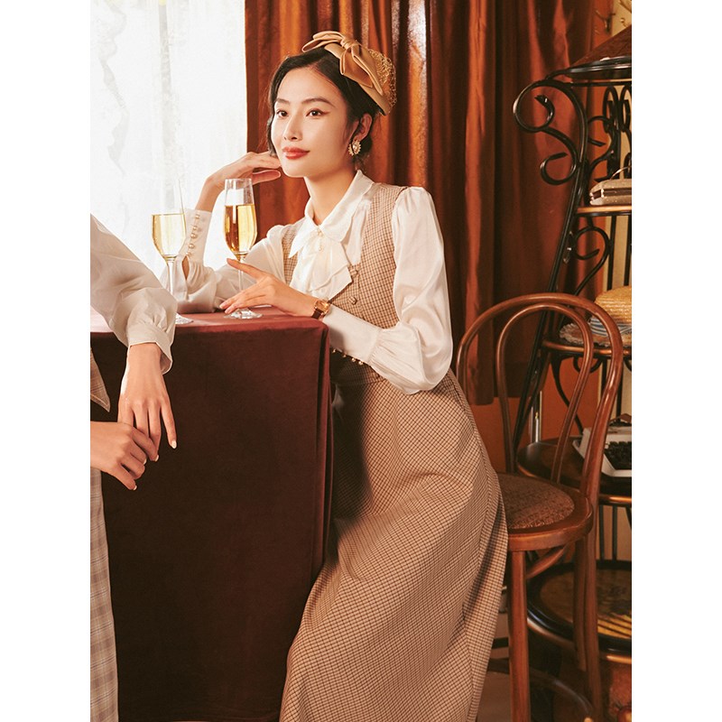 固执新款复古格子方领中长款无袖背带连衣裙80121LQ07117