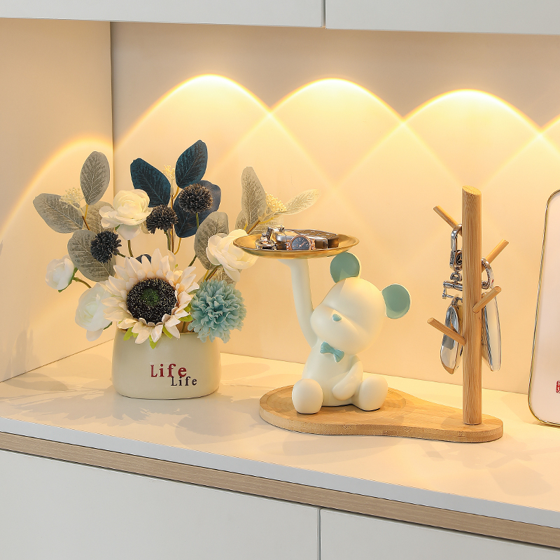 进门口钥匙收纳摆件客厅玄关电视柜家居装饰品入户鞋柜暴力熊托盘