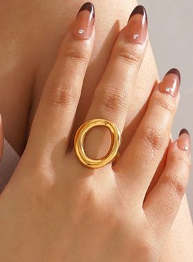 欧美时尚流行不锈钢简约风厚重几何椭圆戒指18K镀金镂空椭圆指环