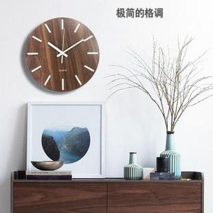 房间夜光挂钟卧室超静音钟表客厅家用时J钟挂墙荧光极简约木制挂