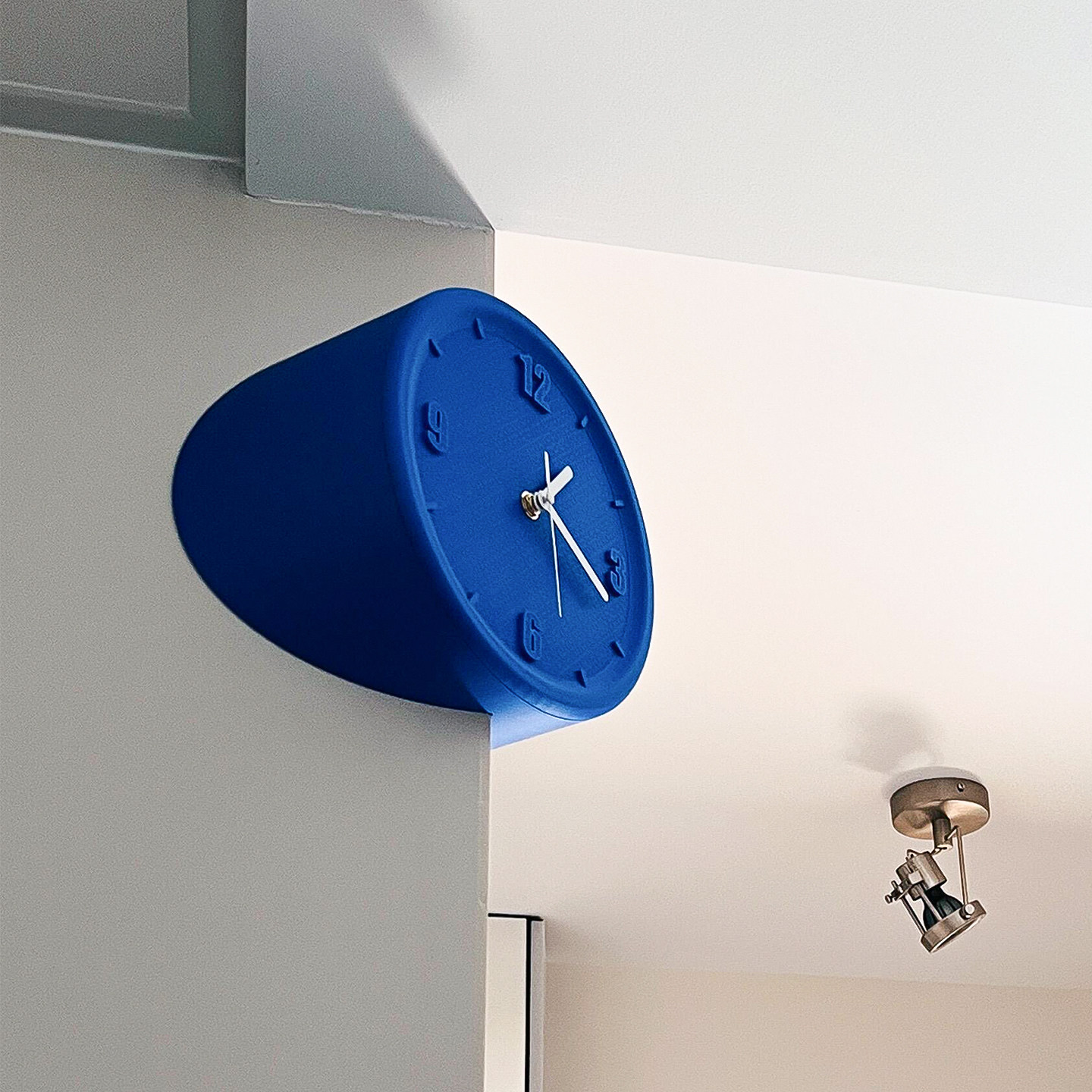 家的100个快递】拐角钟表挂钟客厅挂墙2026新款高级感静音