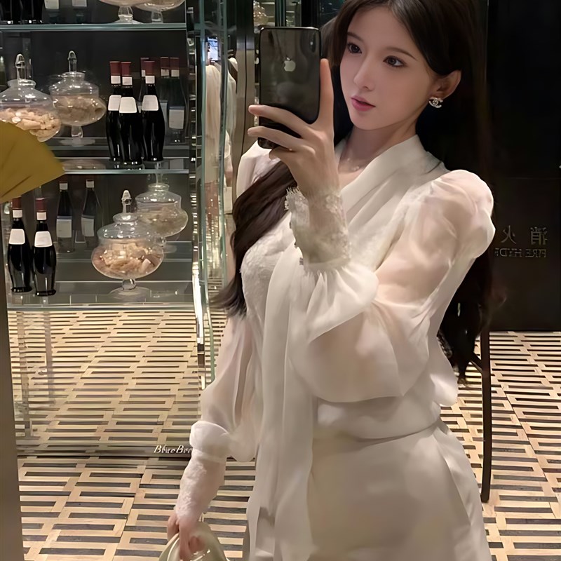 白色雪纺衬衫女2024春夏设计感蕾丝拼接内搭蝴蝶结高级感气质上衣