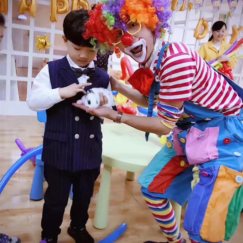 成都小丑生日派对气球表演宝宝宴魔术助兴泡泡秀百日宴