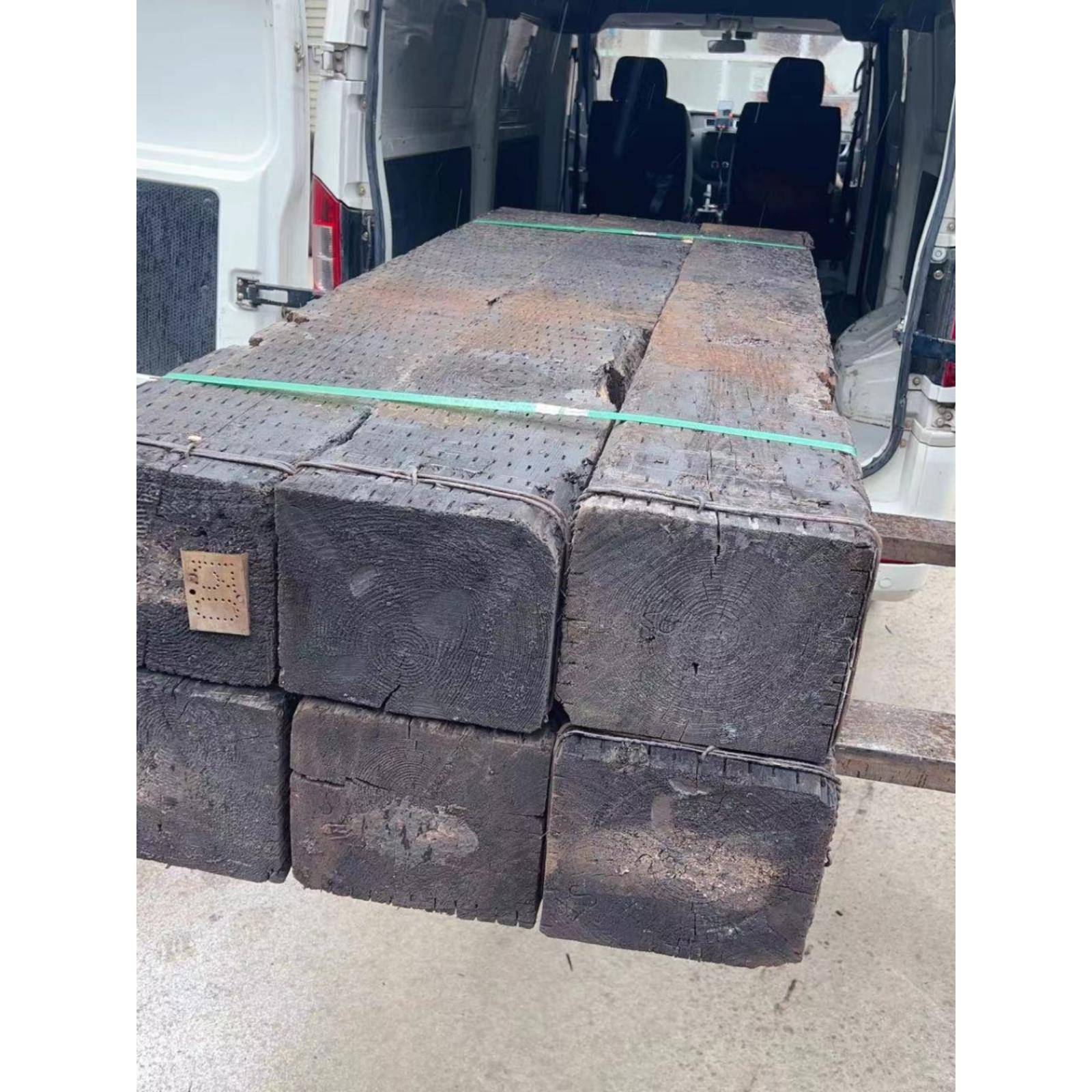 铁路枕木火车轨道油浸老旧木方造景吊车木枕钢材设备垫木园林防腐