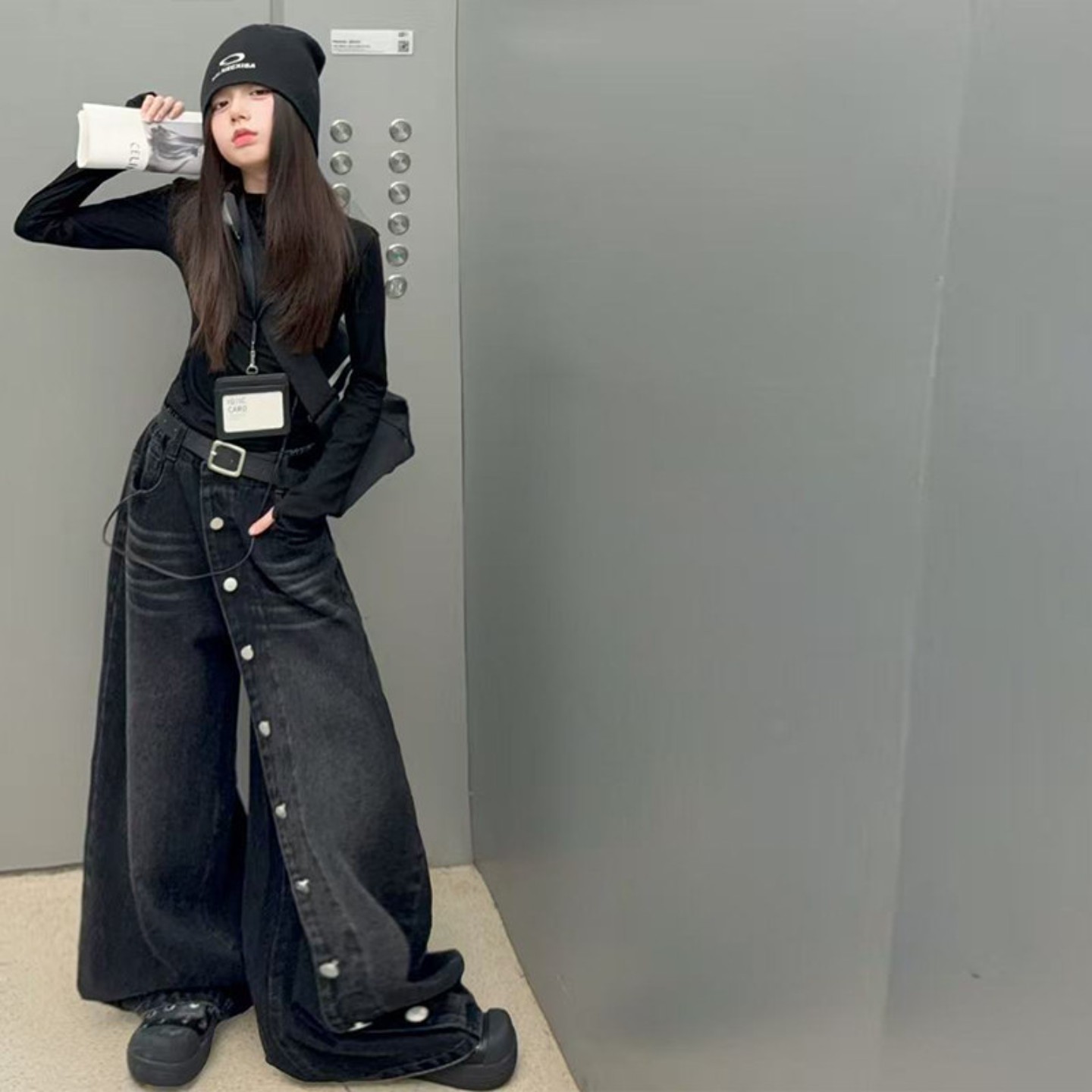 女童潮酷套装秋装2026中大童长袖打底衫设计感多纽扣牛仔裤两件套