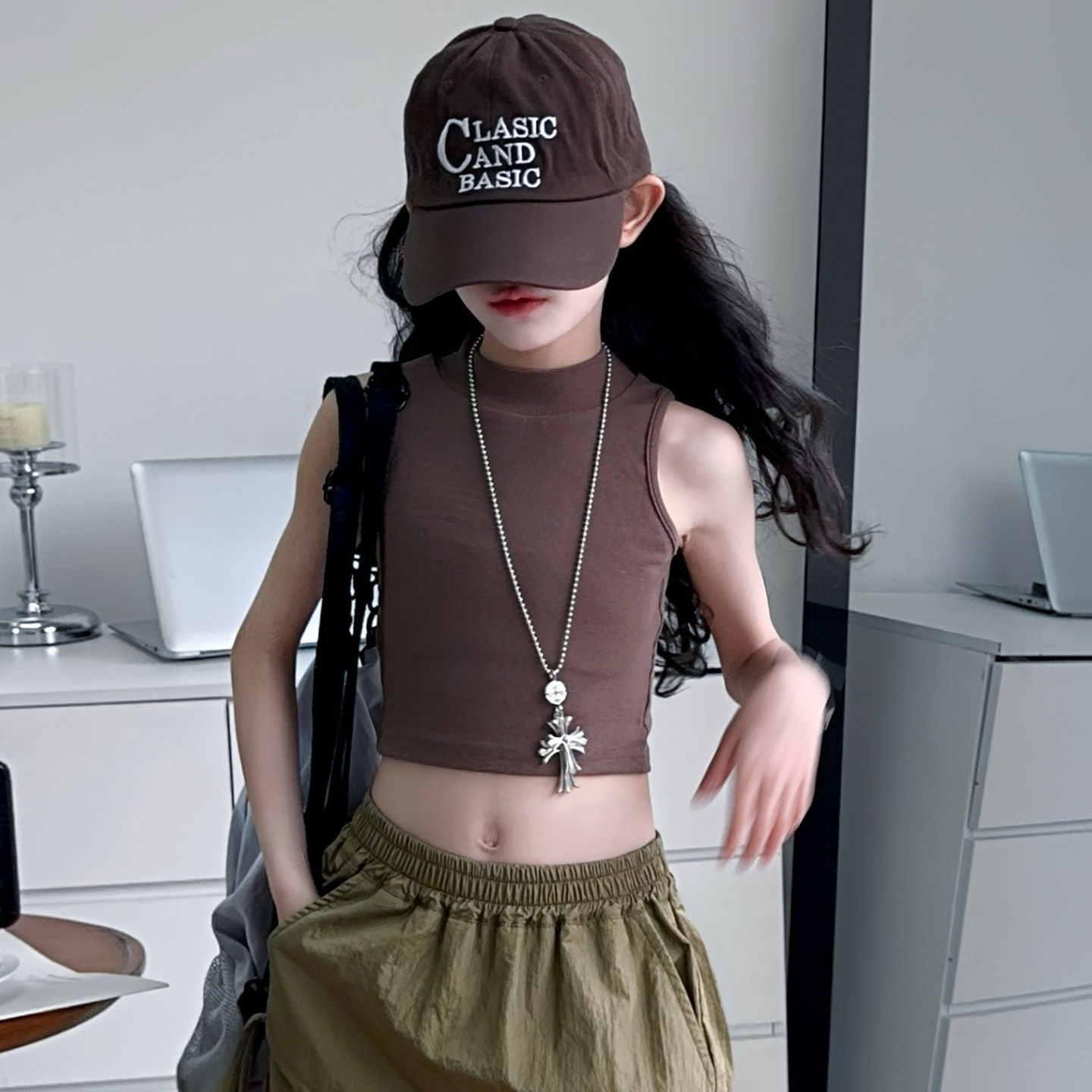 女童咖色半高领紧身弹力背心夏季大儿童爵士舞露脐装外穿打底上衣