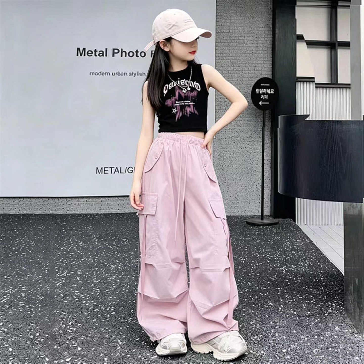 女童爵士舞服装夏多巴胺穿搭黑色小背心kpop舞蹈练功儿童街舞表演图片