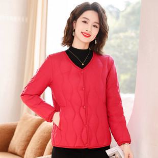 台格轻薄鸭绒羽绒服秋冬妈妈中老年装V领百搭短款显高保暖外套女