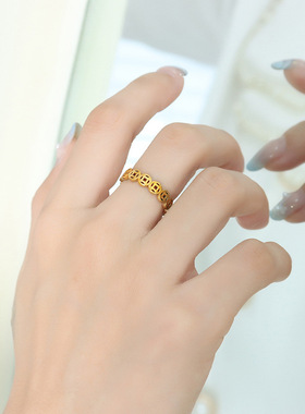 国潮个性铜钱拼接戒指简约小众设计感通勤指戒钛钢镀18K真金镀金