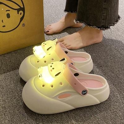 2025巨好看洞洞鞋2025正流行适合暴走的拖鞋夏日外出拖鞋网红发光