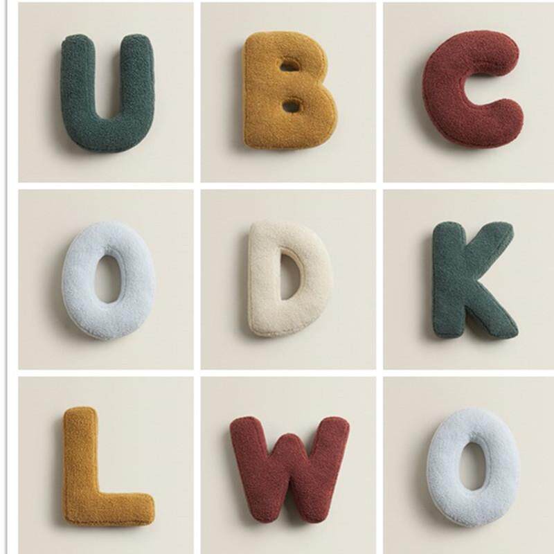 ins北欧26个英文字母抱枕儿童ABCD抱枕玩具沙发靠垫LOVE拍摄道具