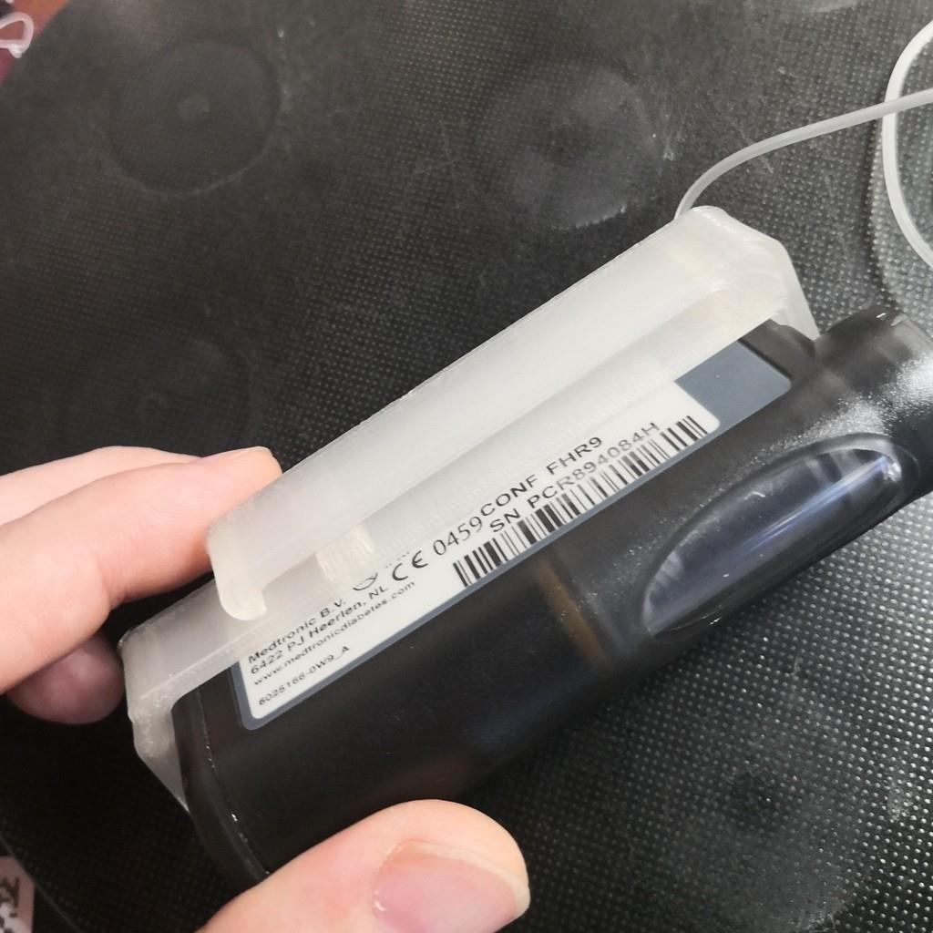 美敦力722 ,712E腰夹竖型胰岛素泵架透明背夹,结实耐用3D打印碳纤维材料自己设计