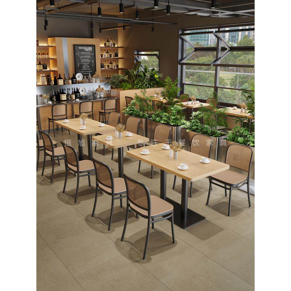 咖啡厅餐厅实木餐桌椅组合可定制商用餐饮快餐奶茶甜品店藤编桌椅