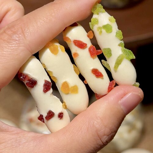 高钙奶源果粒丰富~益生菌烤奶脆