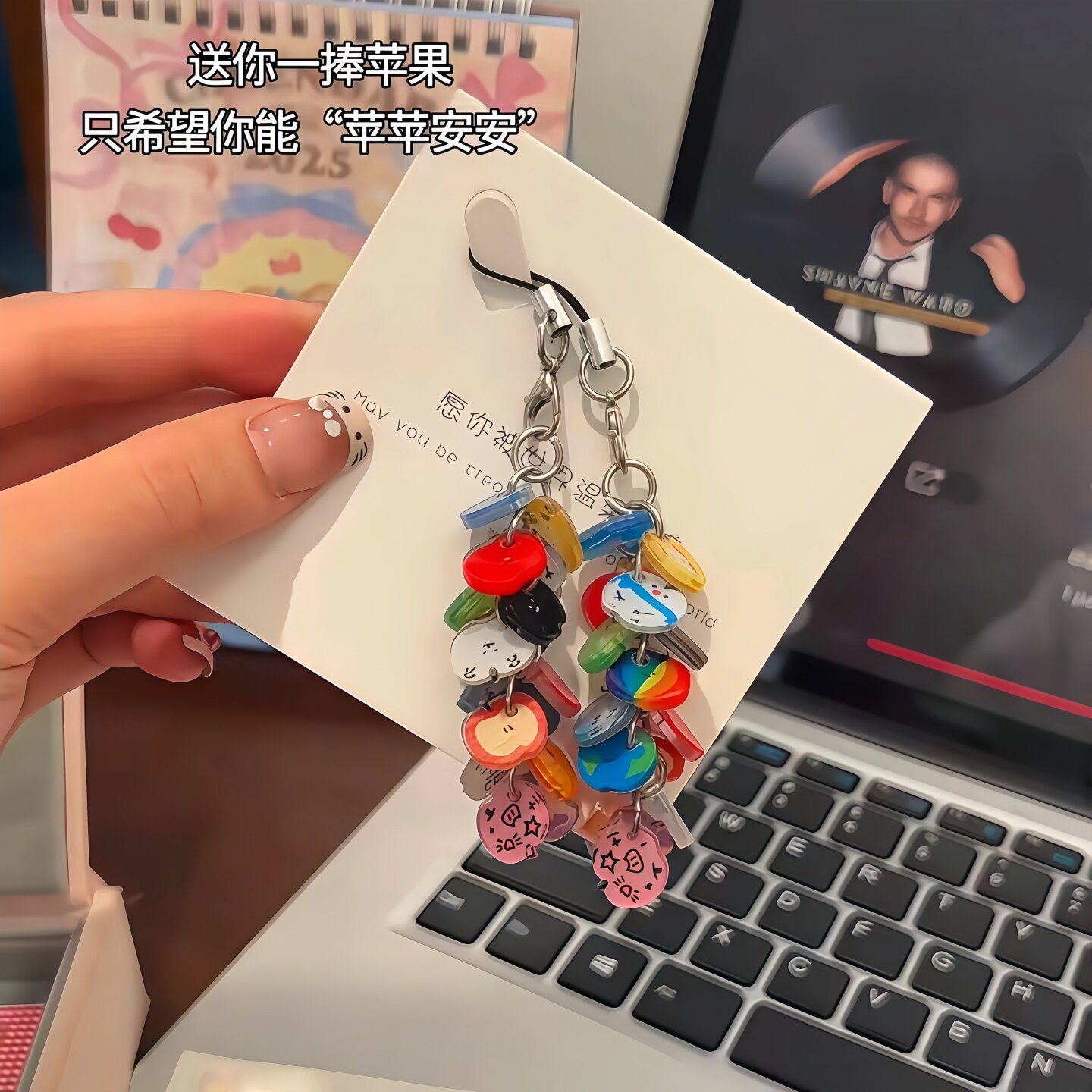 新款可爱多巴胺苹果亚克力纽扣彩色异形DIY挂件钥匙扣挂饰送朋友