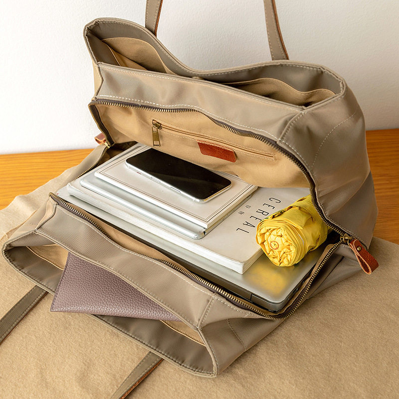 2024新款多分隔层女士单肩包大容量休闲通勤托特可放a4装14寸电脑