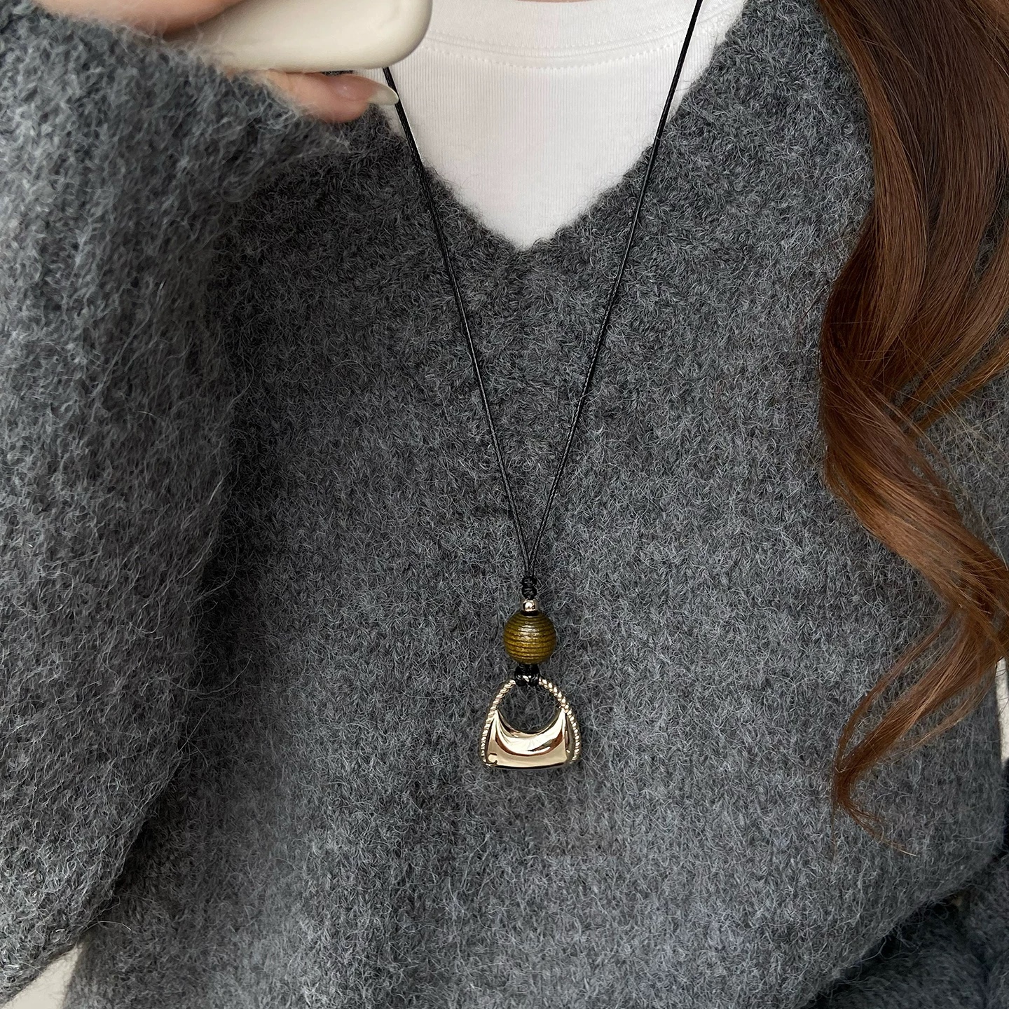 黑皮绳包包吊坠项链女