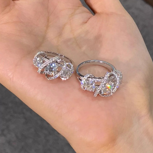 银色爆闪仿钻缠绕戒指女2026新爆款指环小众设计轻奢高级感食指戒