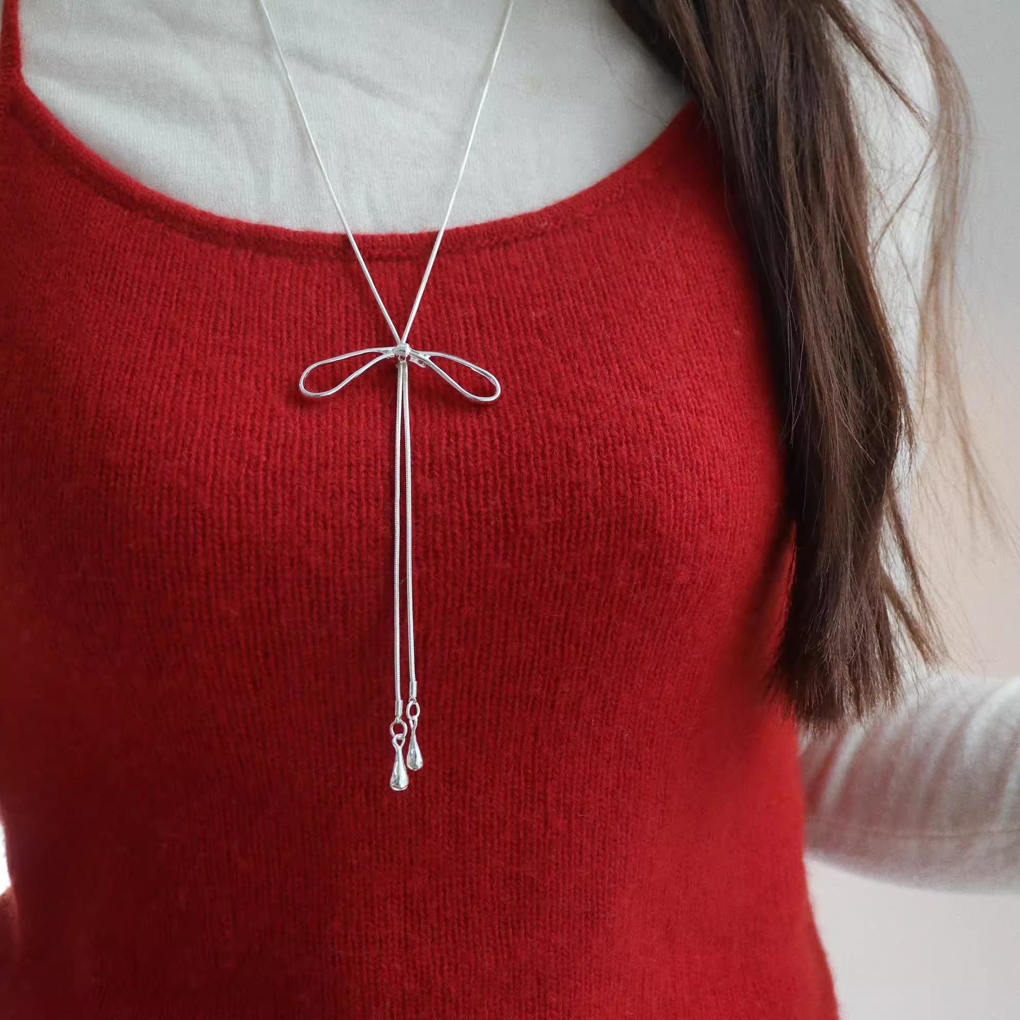 银色抽拉蝴蝶结项链女颈链