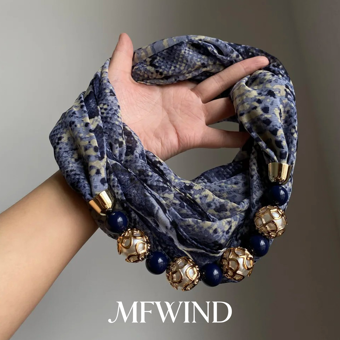 贵气老钱风~墨蓝色蛇纹丝巾项链