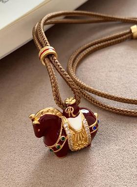 新年红色滴釉小马编绳项链女