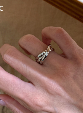 银色素圈微镶三环交叉戒指女