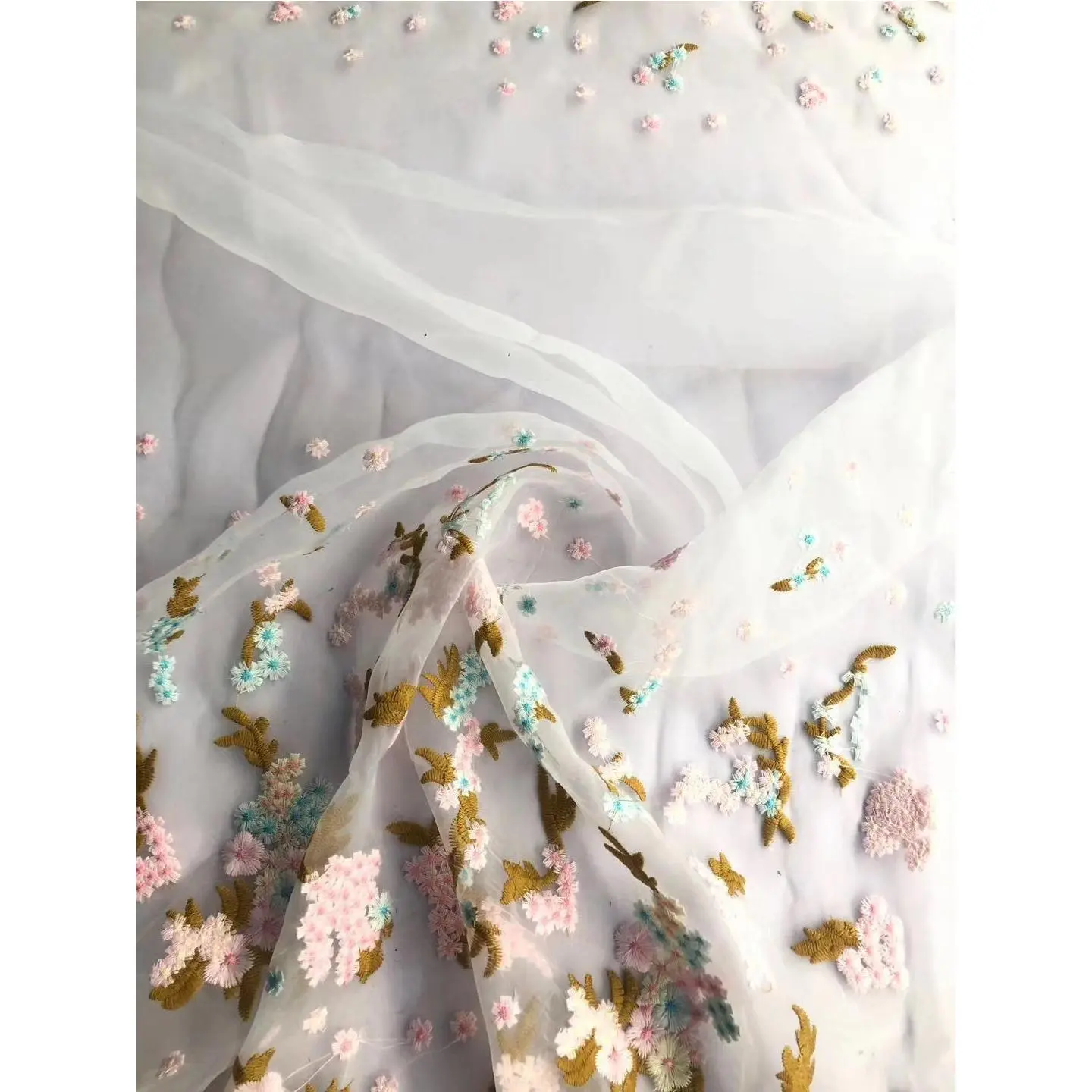 直销 欧根纱绣花蕾丝 婚纱花边布料 刺绣面料 珊瑚海草重工绣