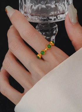 2025年新款复古简约古法碧绿珠子戒指开口设计小众气质高级食指戒