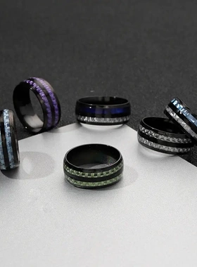 新款时尚简约碳纤维双线不锈钢戒指多色黑底钛钢指环饰品