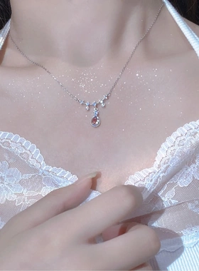 「泪」月光石眼泪项链轻奢小众设计高级感水滴吊坠锁骨链铜水滴形