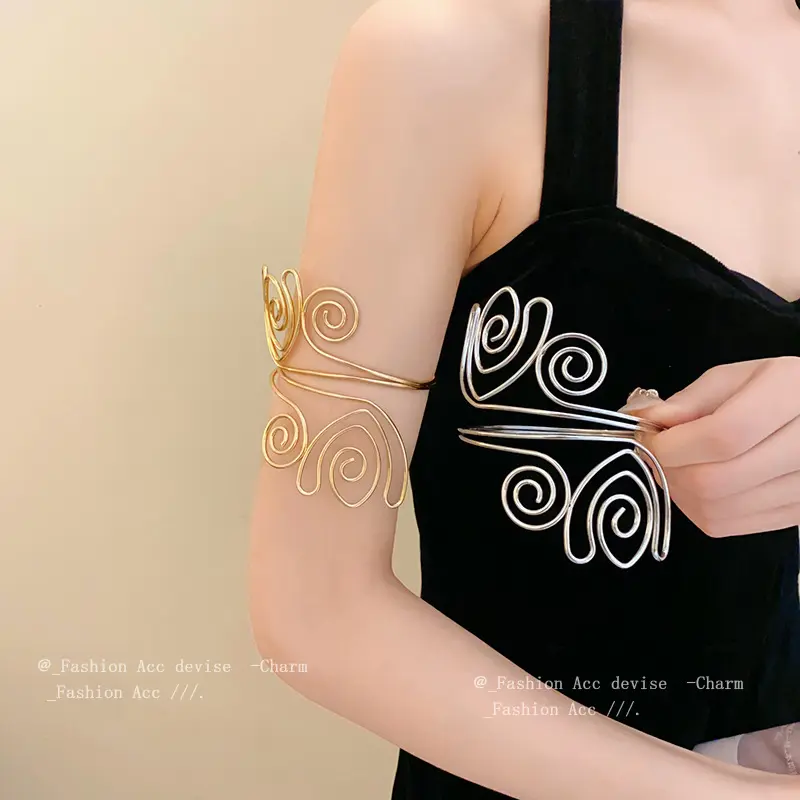 欧属花朵手镯小众气质冷淡风手环轻奢时级感手饰金属电镀高级感