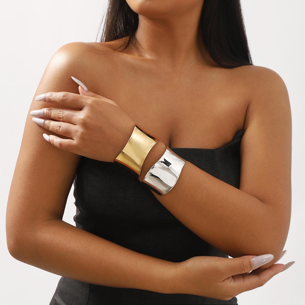 b2332欧美夸张个性光面开口小蛮腰手镯 街头宽版圆弧凹面几何手环