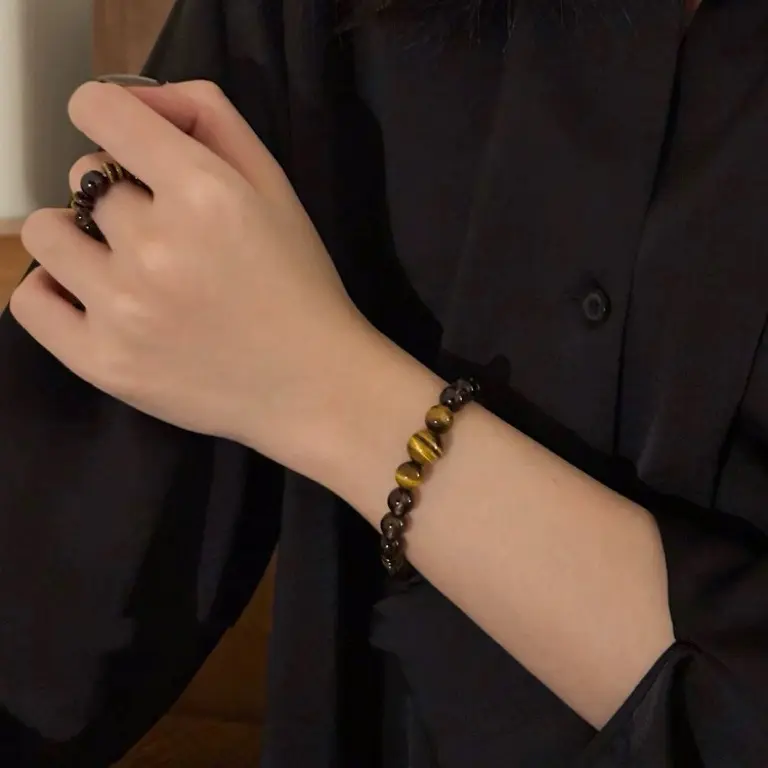 简约复古风茶水晶天然虎眼石石榴 石手串戒指女小众高级中式手饰-