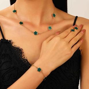 欧美幸运五叶花耳钉戒指手链项链首饰套装女时尚四件套五瓣草饰品