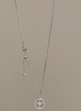 银色点钻花窗罗盘项链女配饰