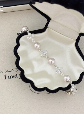 清冷感爆闪四叶花仿珍珠手链