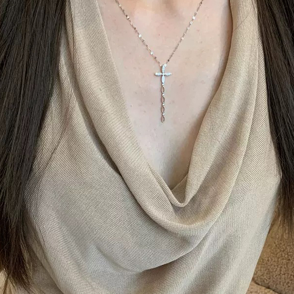 复古十字架仿马眼钻流苏项链女