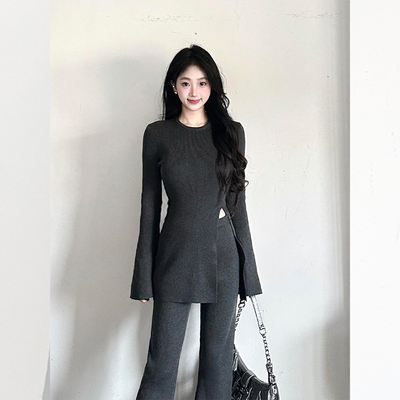灰色中长款修身开叉针织