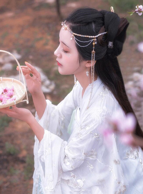 古风手提花篮竹编木质汉服走秀拍照摄影道具藤编复古影楼外景拍摄