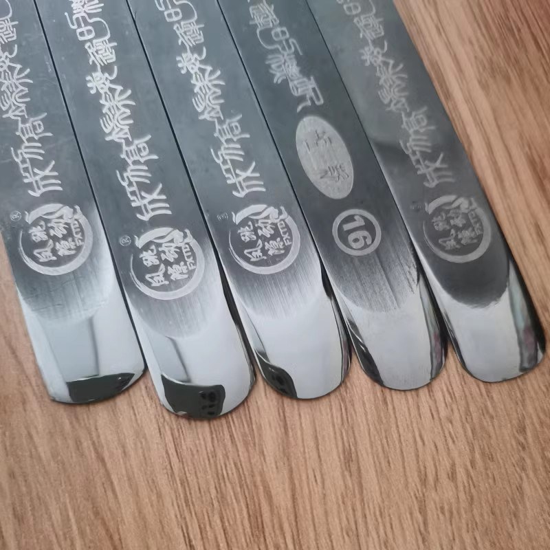 缝隙跳动压缝片高密度瓷砖美缝剂施工工具美缝钨钢压缝阴阳角神器