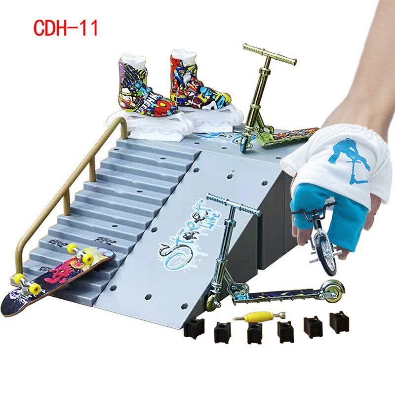 迷你仿真自行车手指滑板场地滑板公园玩具套装滑板车+单车+裤