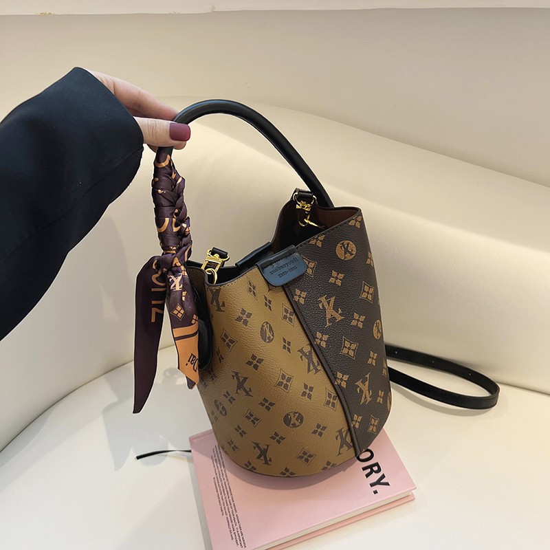 时尚小众水桶包包女2025新款气质印花斜跨包丝巾子母单肩手提女包