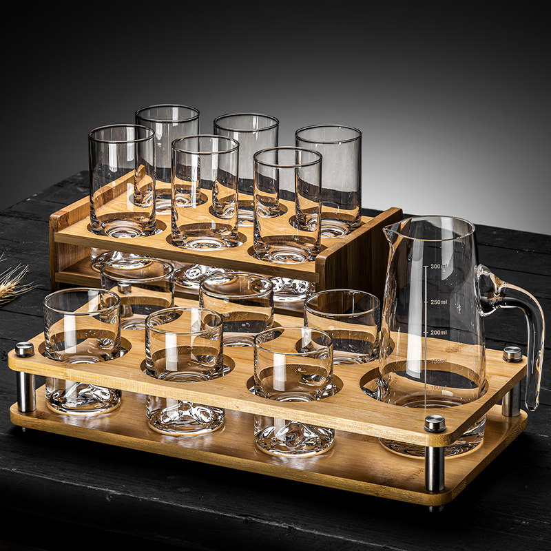 白酒杯套装轻奢家用二两p高端酒具轻奢水晶玻璃100ml酒杯子分酒器