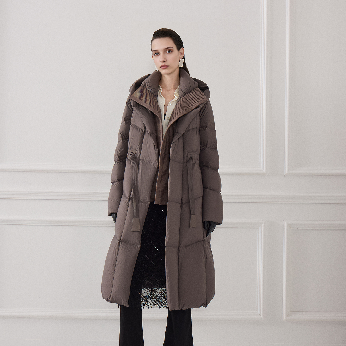 【95%白鹅绒】HiSaily2025冬季新款长款羽绒服女过膝保暖连帽通勤