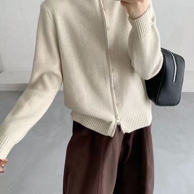 宴齐云好运红拉链连帽针织毛衣