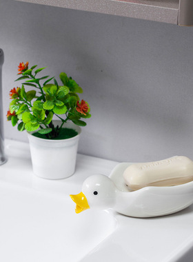 肥皂盒不积水家用可爱小鸭子个性皂盒多功能免打孔功能沥水香皂碟