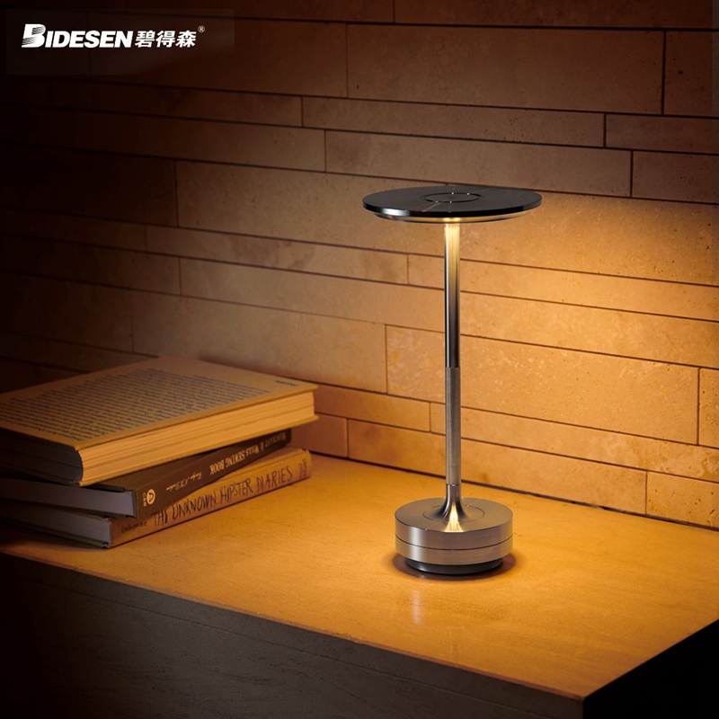 设计师创意触摸台灯金属充电书房轻奢灯具餐厅餐桌酒桌氛围小夜灯