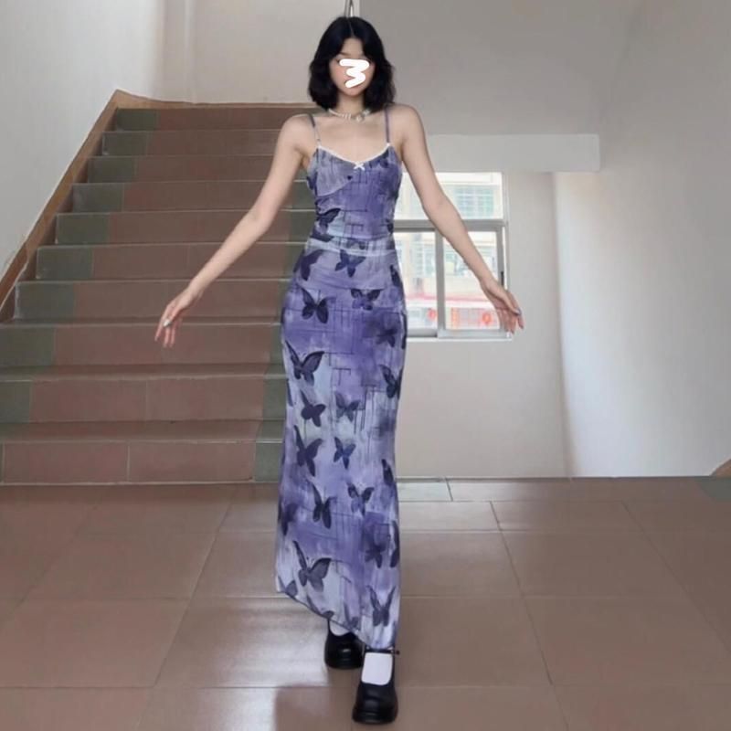 胖mm高级感蝴蝶印花吊带裙女夏季纯欲风性感时尚修身紫色包臀长裙