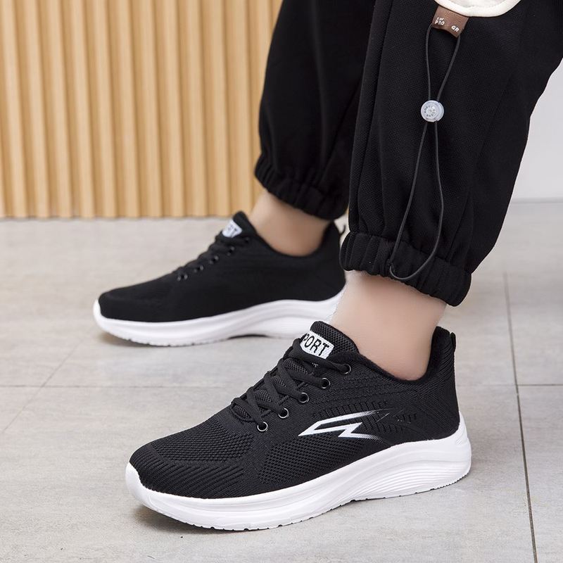 春秋大码黑色上班工作鞋女久站不累脚女鞋轻便软底防滑妈妈运动鞋