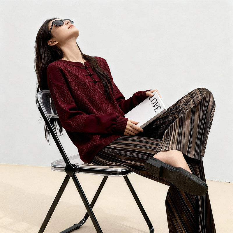 2026年春秋独特新中式盘扣菱形纹理毛衣女红色长袖内搭上衣国风,女装/女士精品,大码内搭,淘宝优惠券,粉丝福利购,淘宝优惠卷